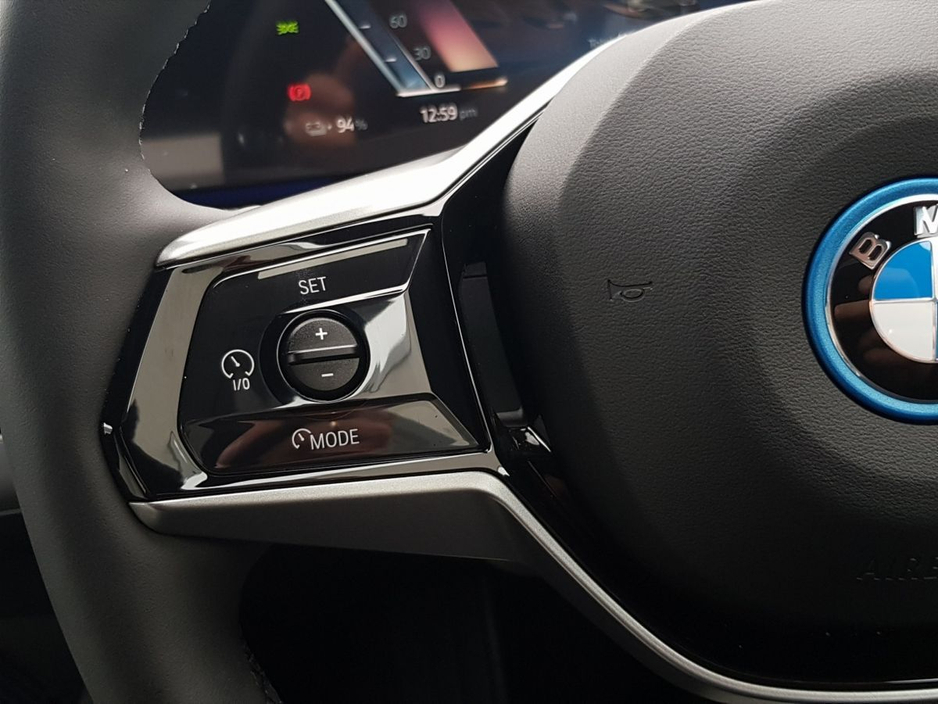 2025 BMW i5 - image 15