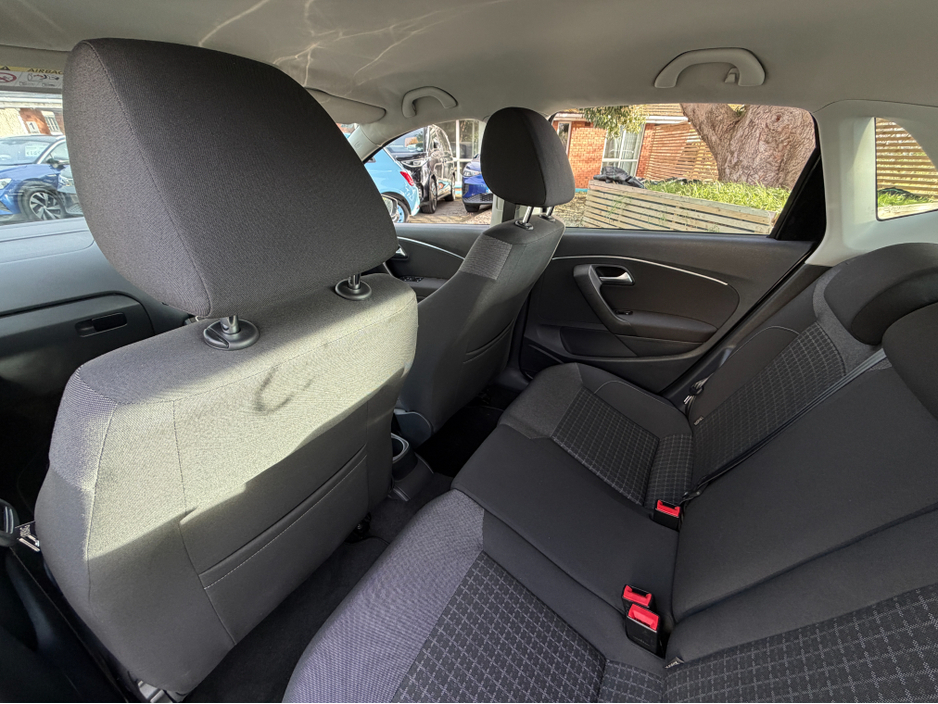 2014 Volkswagen Polo WARRANTY INCLUDED..FINANCE PROVIDED..FRONT ASSSIT €10,700