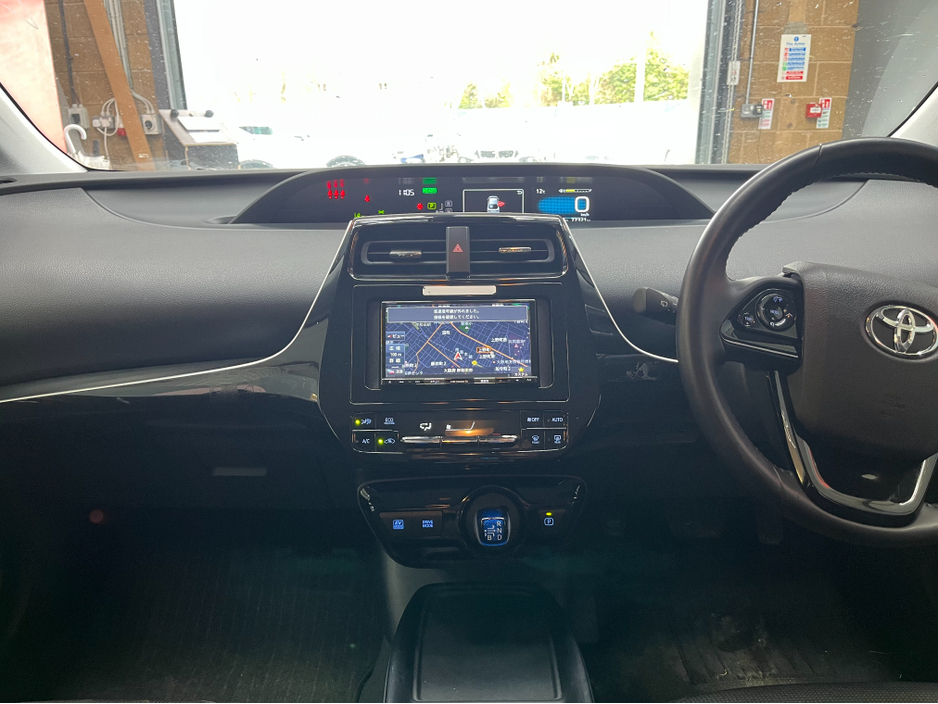 2022 Toyota Prius - image 16