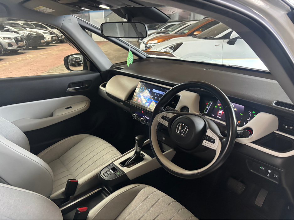 2021 Honda Jazz - image 10