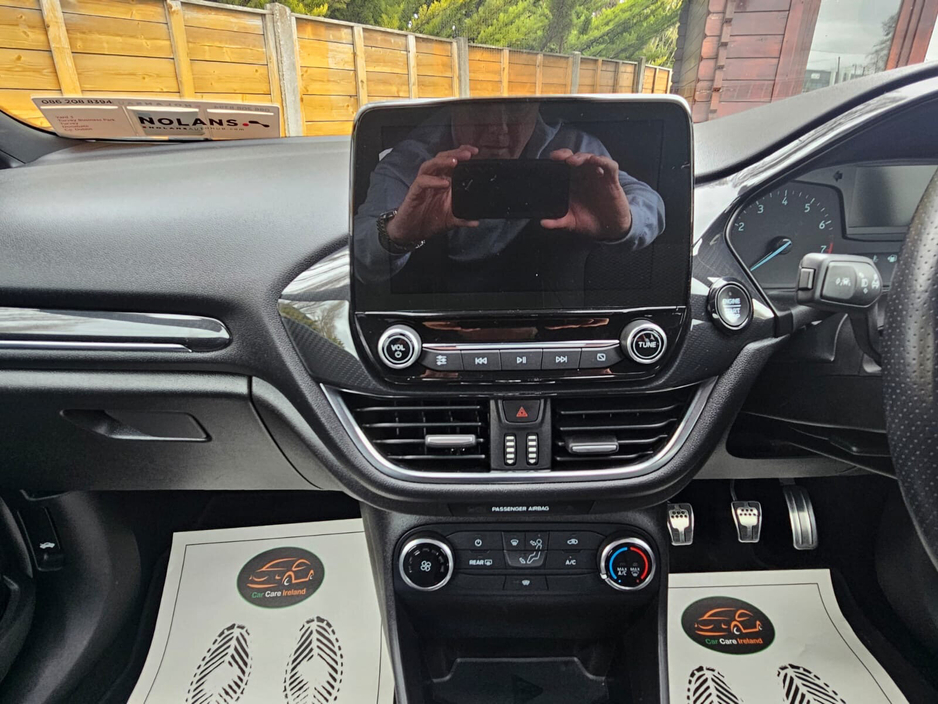 2018 Ford Fiesta - image 21