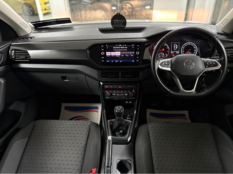 2021 Volkswagen T-Cross - image 19