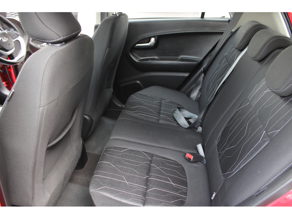 2017 Kia Picanto - image 18