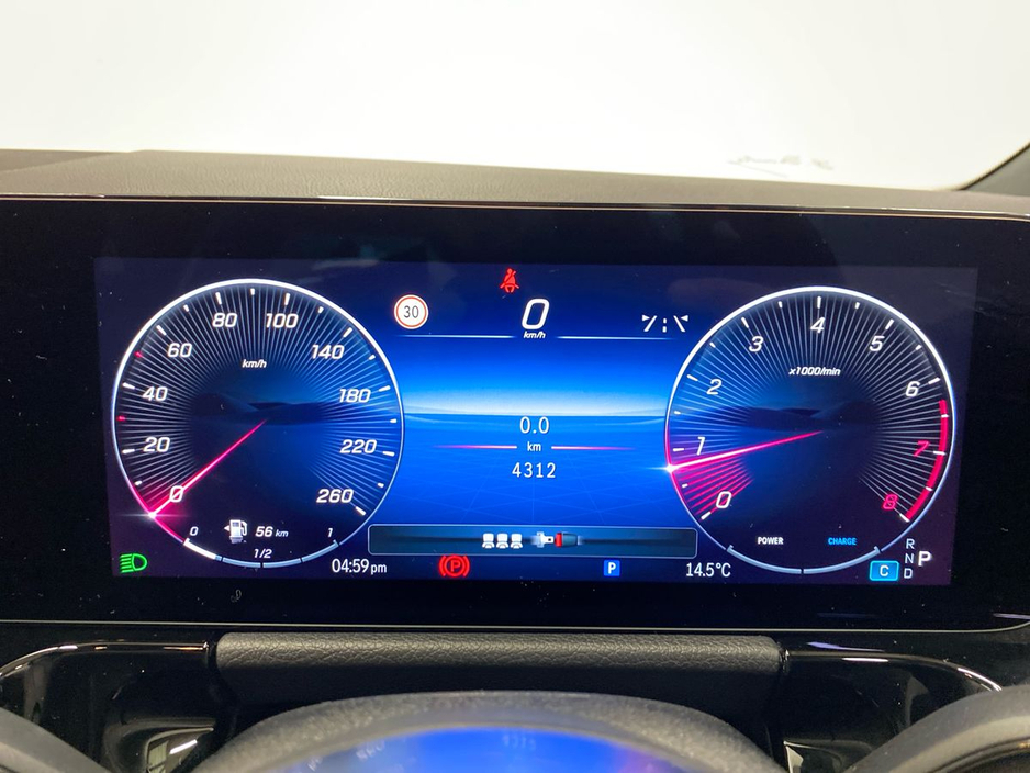 2025 Mercedes-Benz GLA Class - image 8