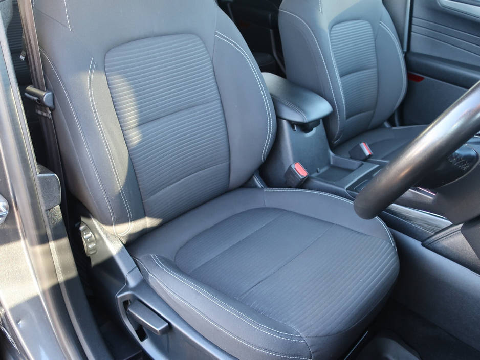 2023 Ford Kuga 2.5 Duratec 190PS FHEV Titanium Auto €29,995