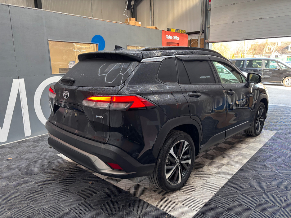 2024 Toyota Corolla Cross - image 2