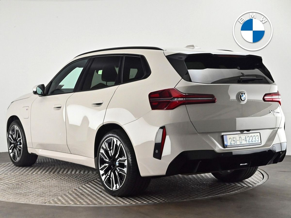 2025 BMW X3 - image 2