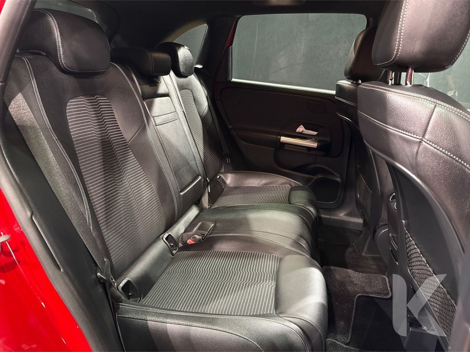 2019 Mercedes-Benz B Class B180 1.4 AUTOMATIC - HALF BLACK LEATHER - FACTORY ALLOY WHEELS - ELECTRIC/HEATED SEAT - REAR CAMERA €24,950