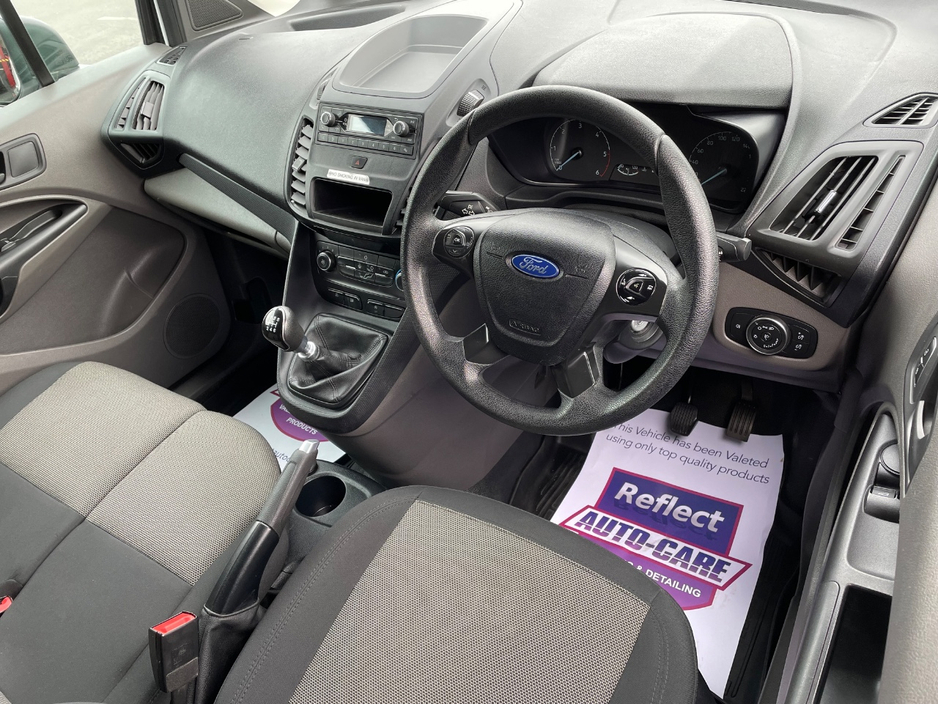 2022 Ford Transit Connect - image 8