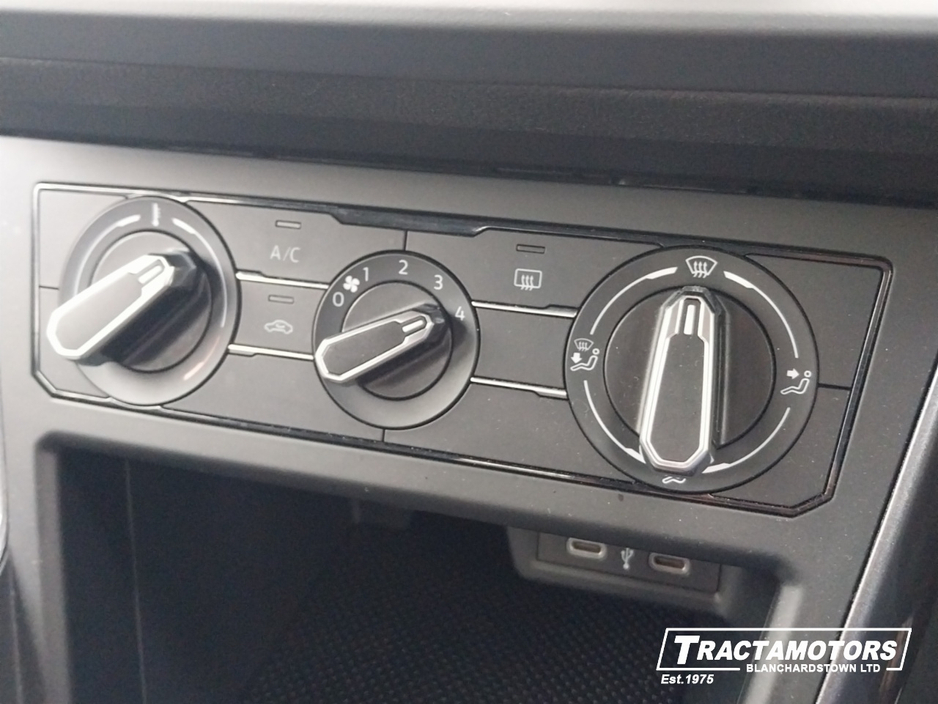 2024 Volkswagen Polo - image 25