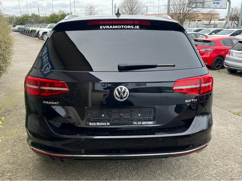 2019 Volkswagen Passat - image 7