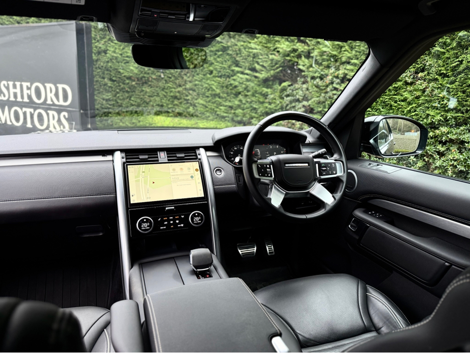 2024 Land Rover Discovery - image 15