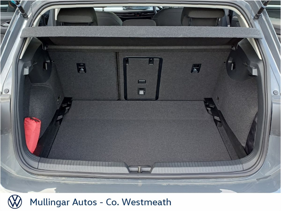 2025 Volkswagen Golf - image 9