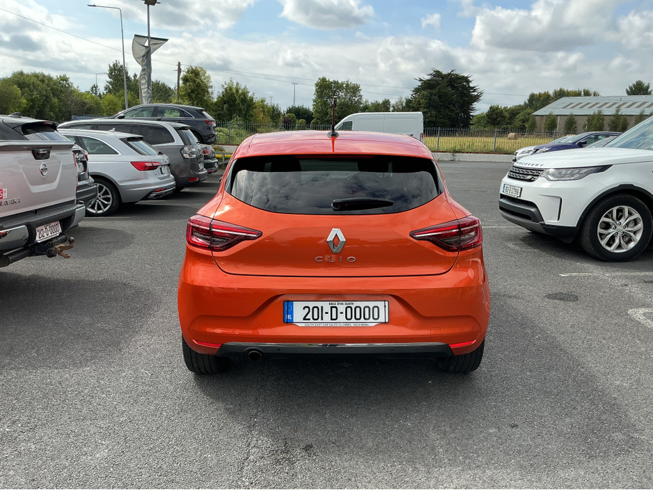 2020 Renault Clio ICONIC BLUE DCI €13,995
