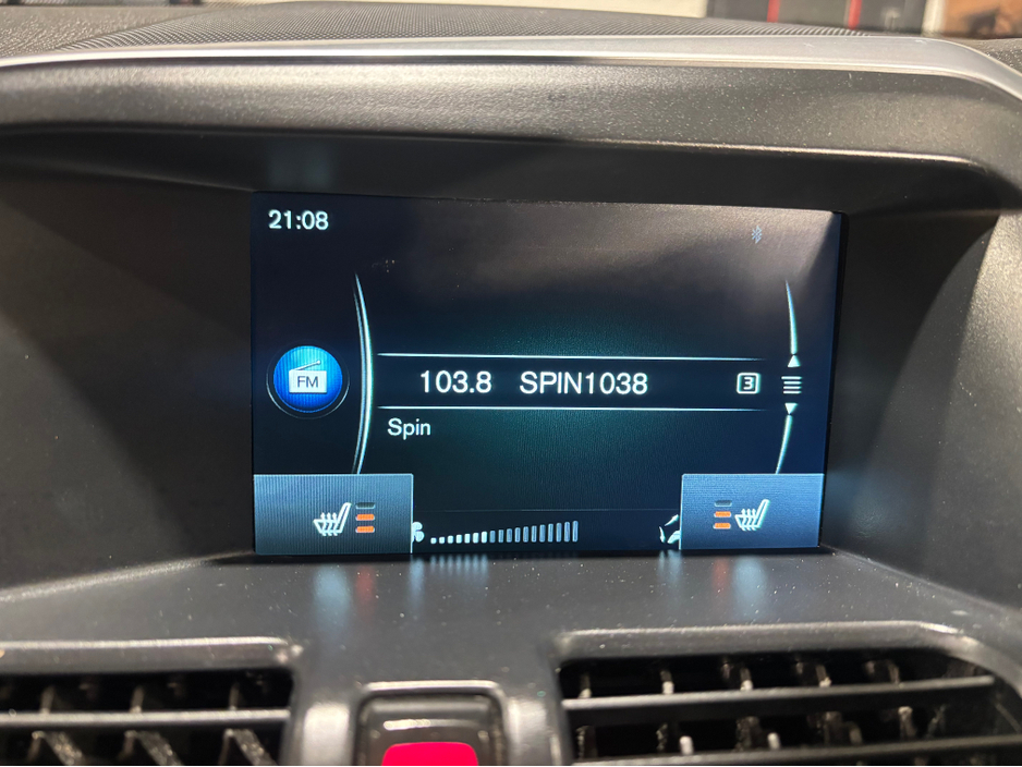 2016 Volvo XC60 - image 29