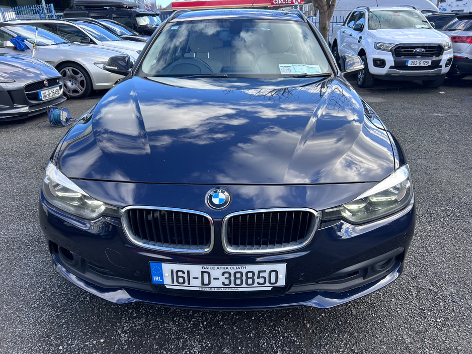 2016 BMW 3 Series - image 8