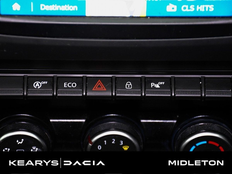 2020 Dacia Duster - image 19