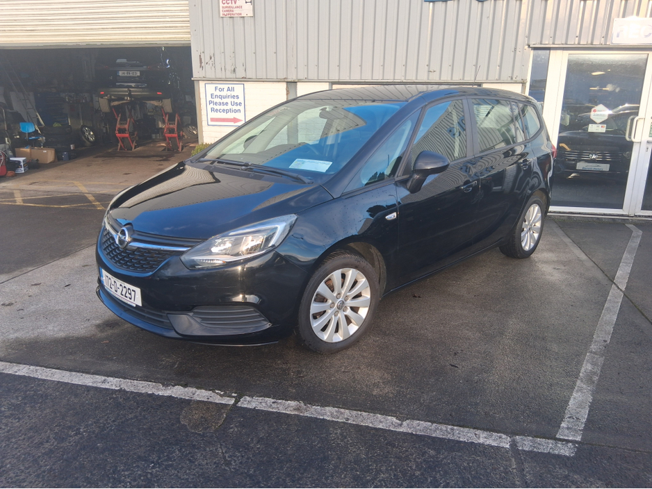 2017 Opel Zafira - image 4