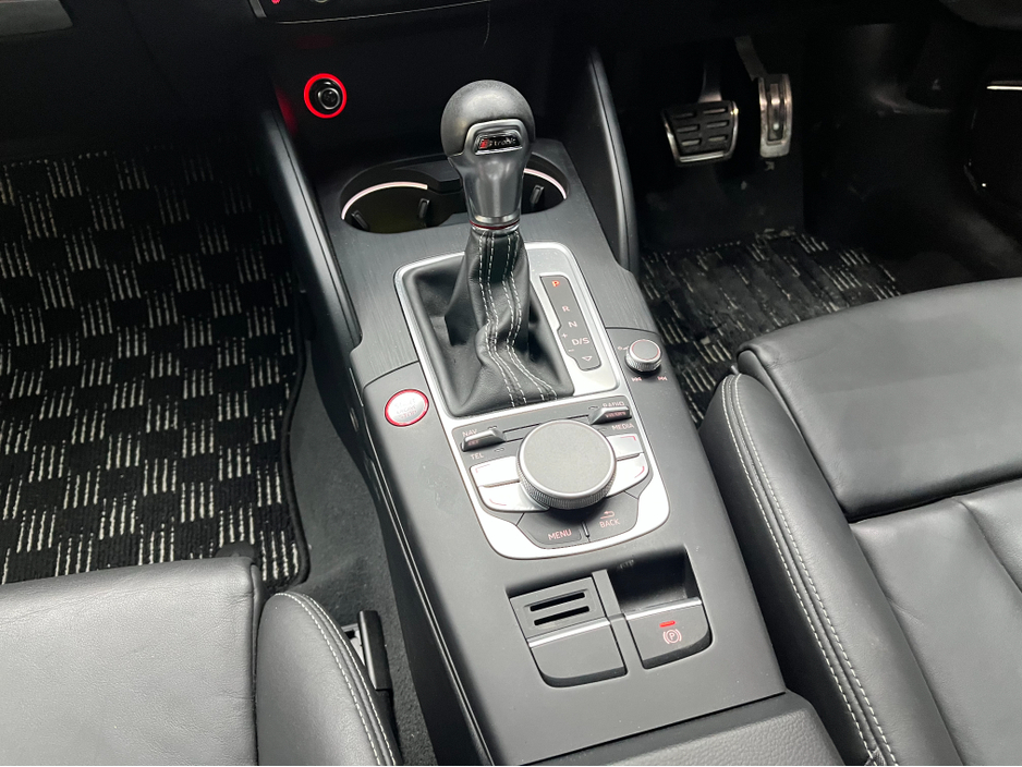 2015 Audi S3 - image 18