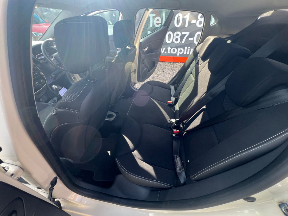 2017 Renault Clio - image 13