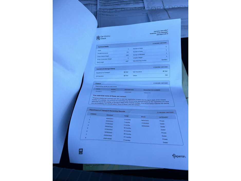 2021 Volkswagen Golf - image 42