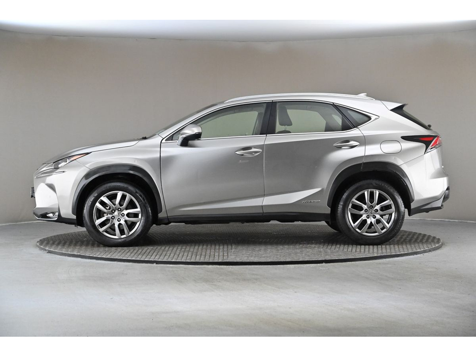 2016 Lexus NX 300 h - image 5