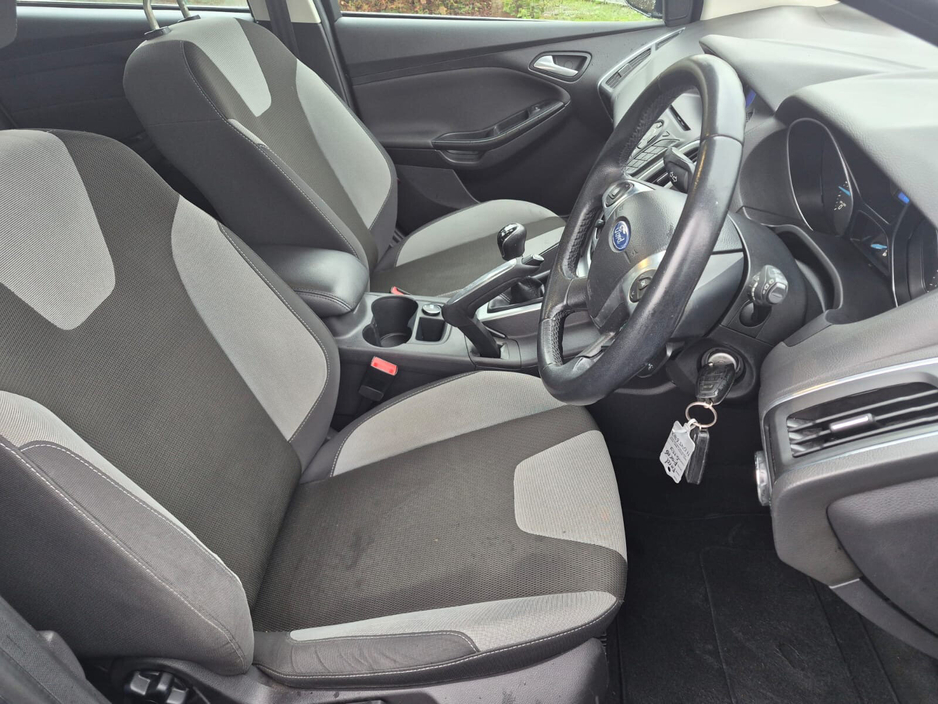 2011 Ford Focus 1.6 TDCI 95 PS Zetec €3,999