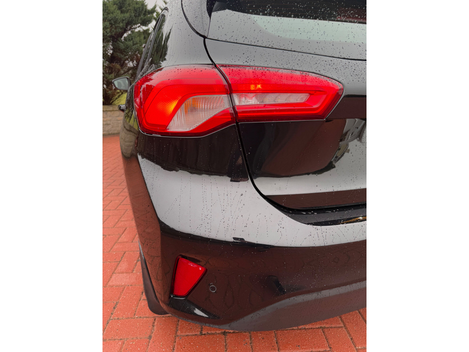 2020 Ford Focus - image 19