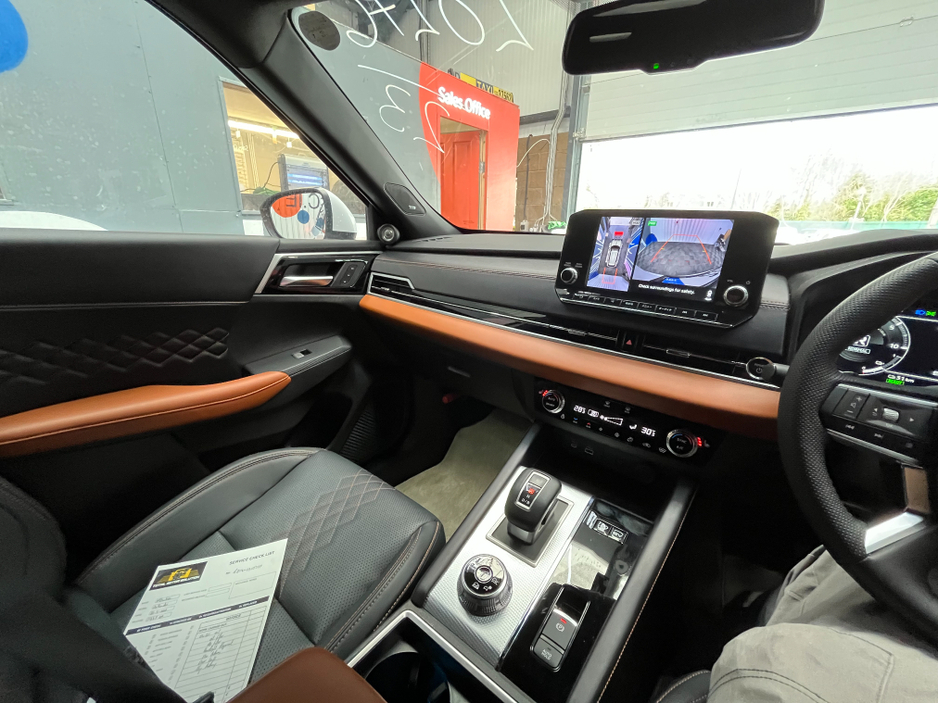 2023 Mitsubishi Outlander - image 24