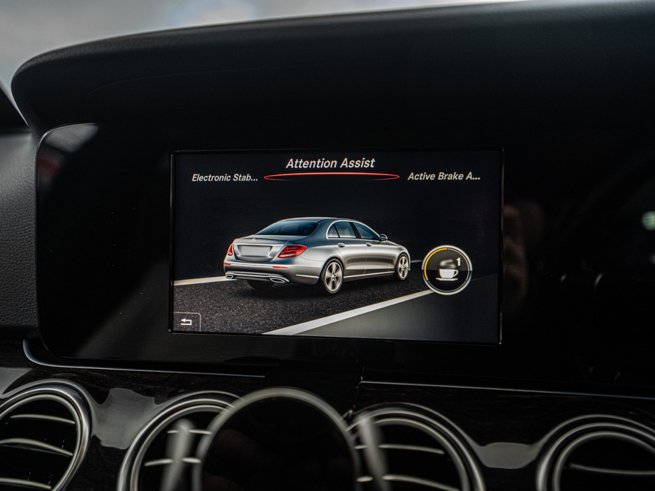 2016 Mercedes-Benz E Class - image 32