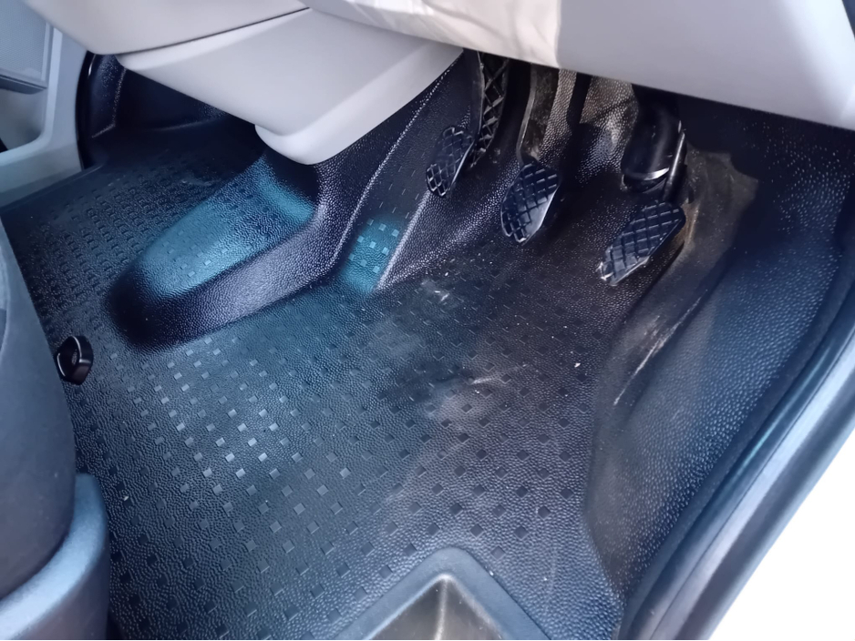 2018 Volkswagen Transporter PVL 3000KG TDI 150 T6 150 BHP 6 SPEED FWD 5DR @ REDDY2DRIVE LTD €15,850