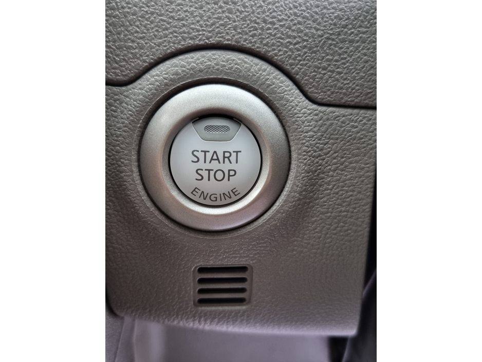 2018 Nissan March - image 14