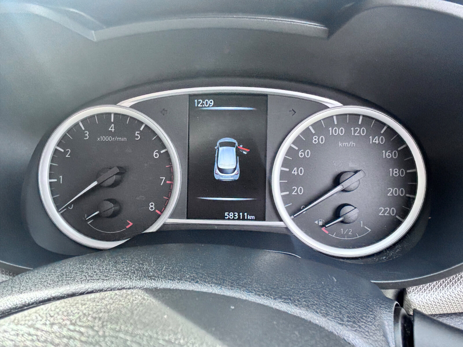 2018 Nissan Micra - image 3