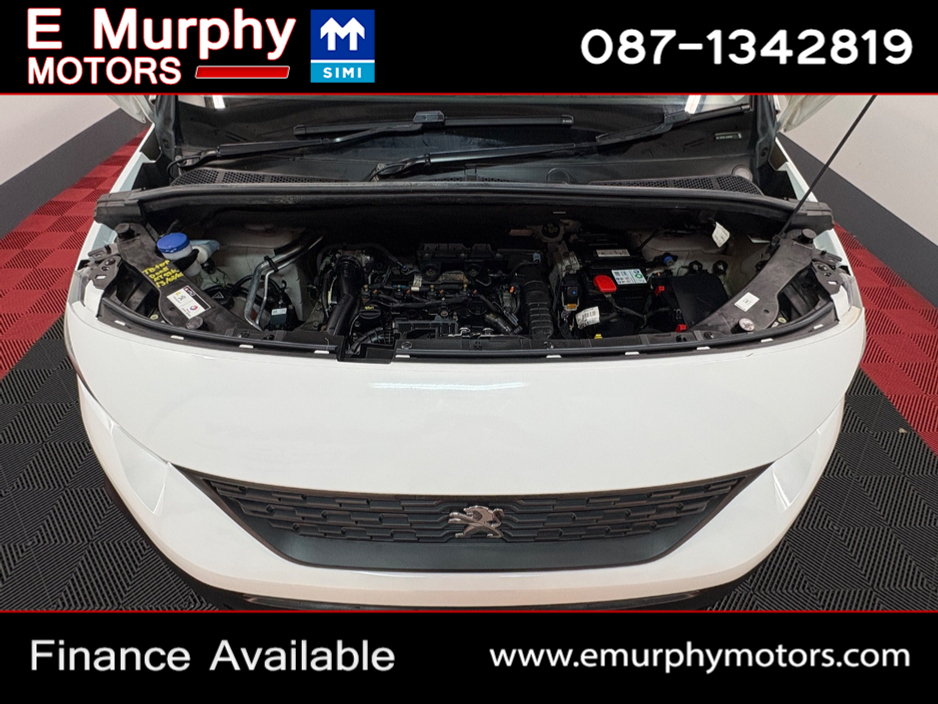 2021 Peugeot Partner - image 27