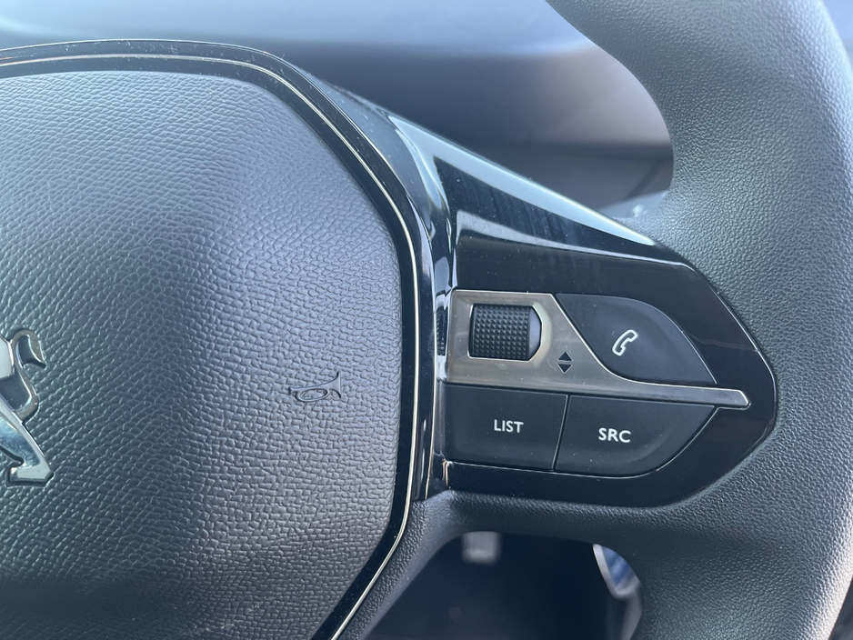 2024 Peugeot Rifter - image 19