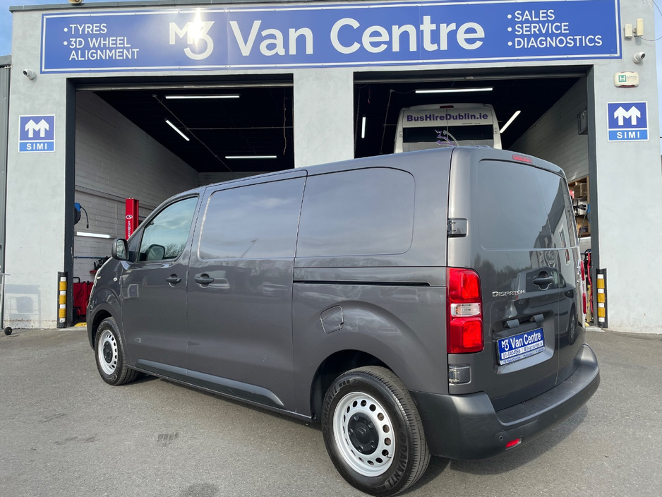2019 Citroen Dispatch - image 3