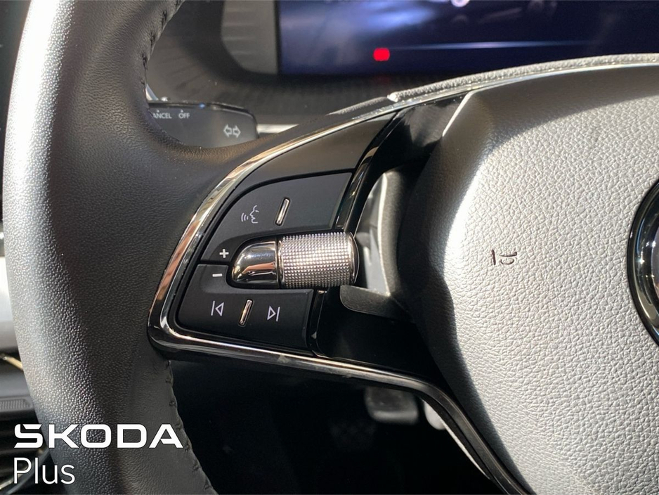 2023 Skoda Octavia - image 20