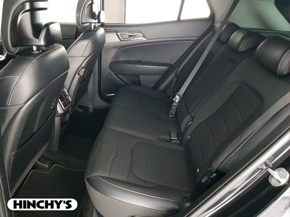 2022 Kia Sportage - image 7