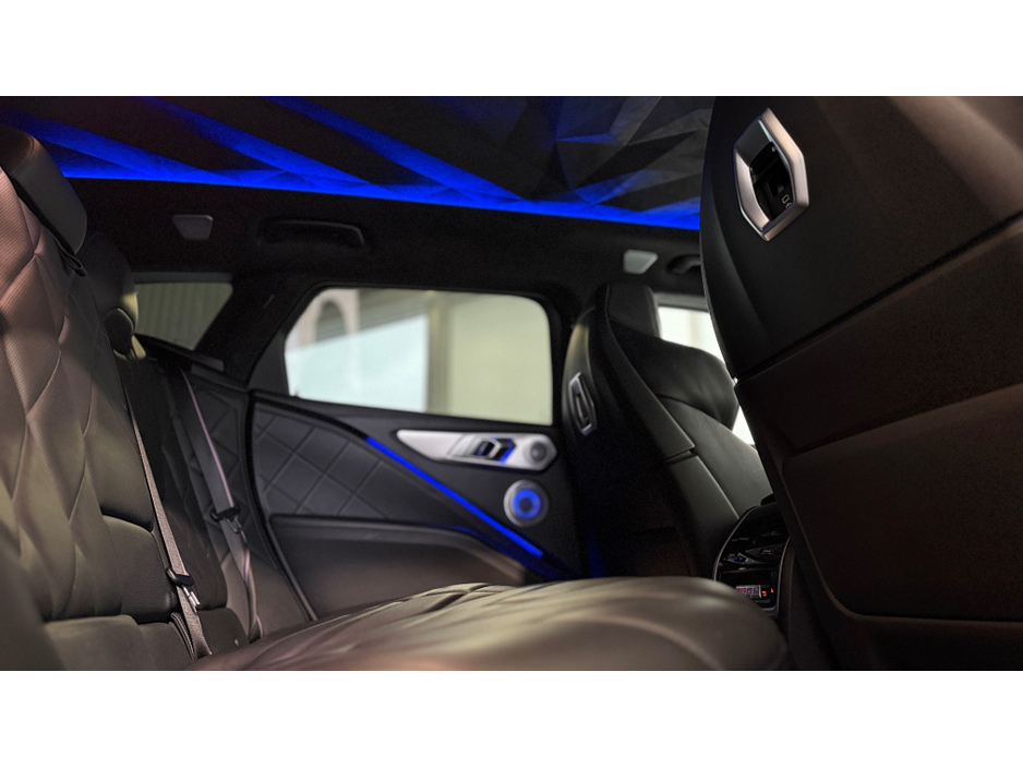 2023 BMW XM - image 10