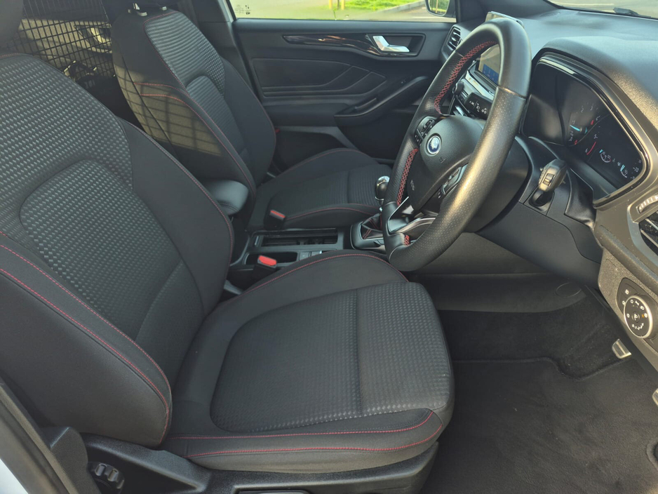 2021 Ford Focus - image 12