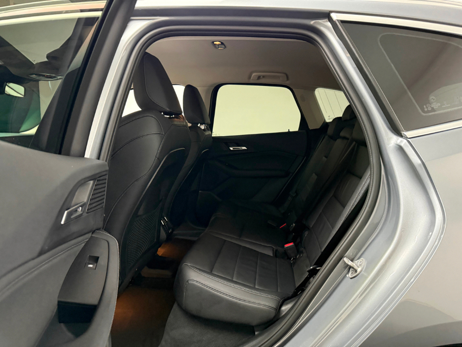 2023 BMW 2 Series - image 14