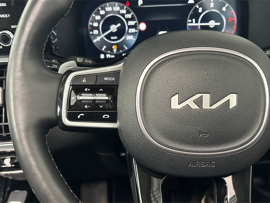 2023 Kia Sorento - image 22