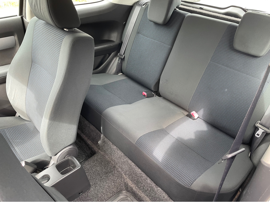 2008 Suzuki Swift - image 15