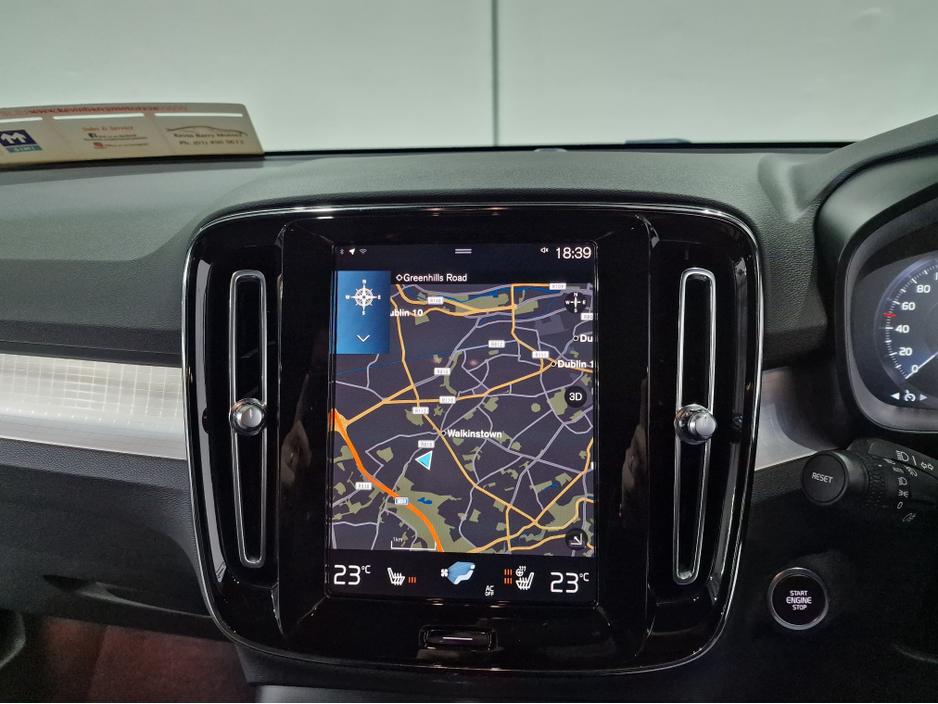 2022 Volvo XC40 T4 RECHARGE PLUS DARK AUTOMATIC **ONE OWNER / APPLE CARPLAY / BLIND SPOT ASSIST / CRUISE CONTROL / ELECTRIC BOOTLID / HEATED FRONT & REAR SEATS / REVERSE CAMERA / SAT NAV / WIRELESS PHONE CHARGING** €33,900