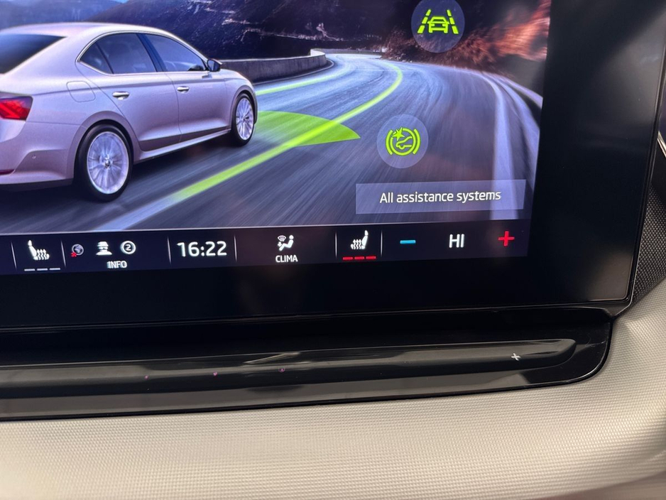 2023 Skoda Octavia - image 21