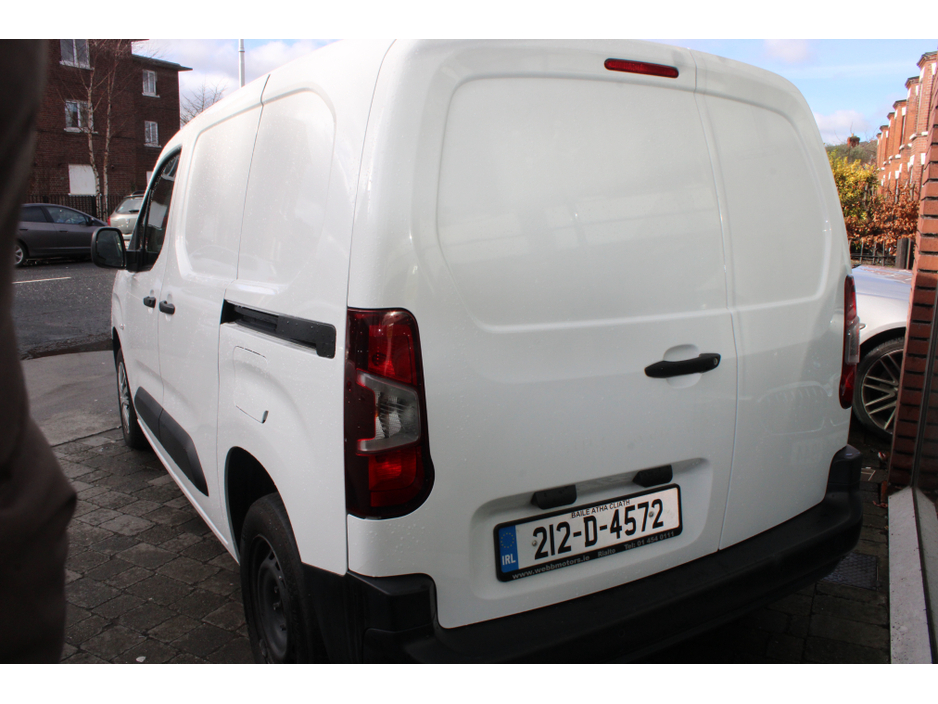 2021 Citroen Berlingo SLIDING SIDE DOOR ENT BLUEHDI 75 MWB 3DR 3 SEAT €13,950