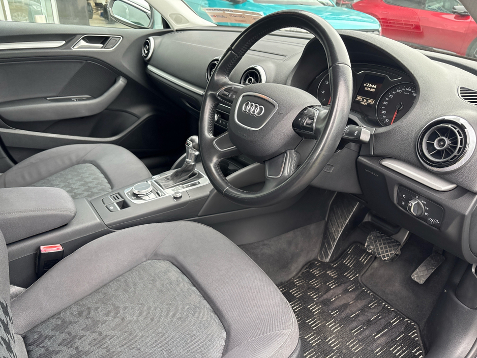 2015 Audi A3 - image 6