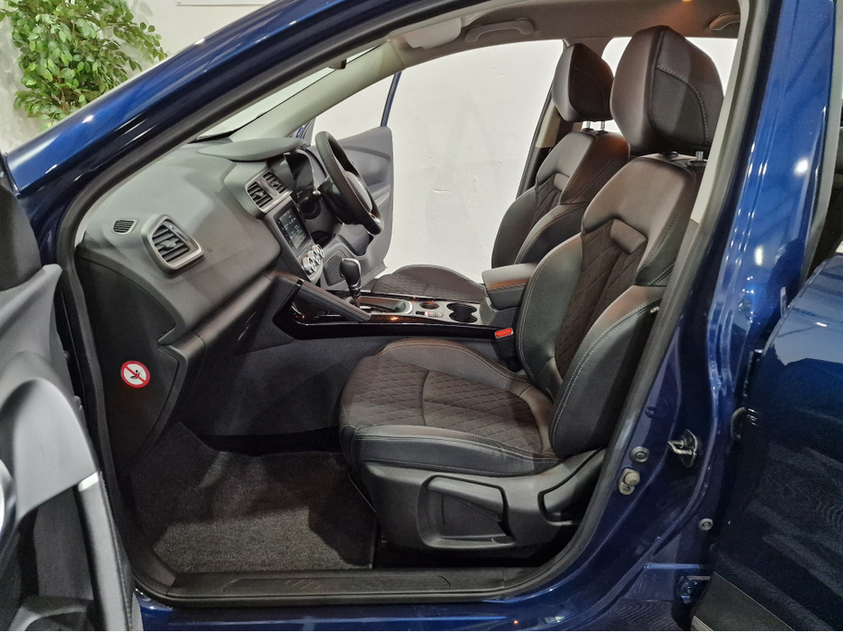 2020 Renault Kadjar - image 9