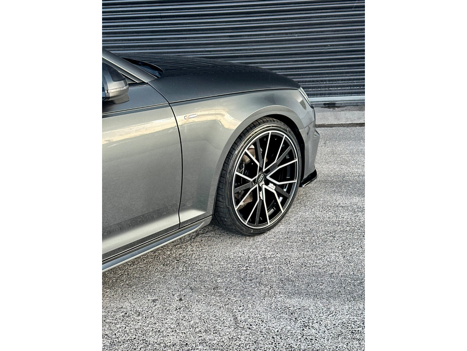 2018 Audi A4 - image 9