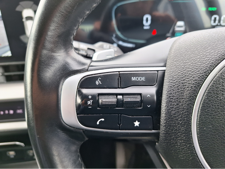 2023 Kia Sportage - image 16
